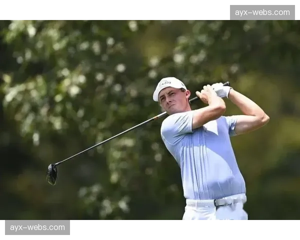 卢德维格·阿伯格和球童成为首个利用2026年修订规则的组合